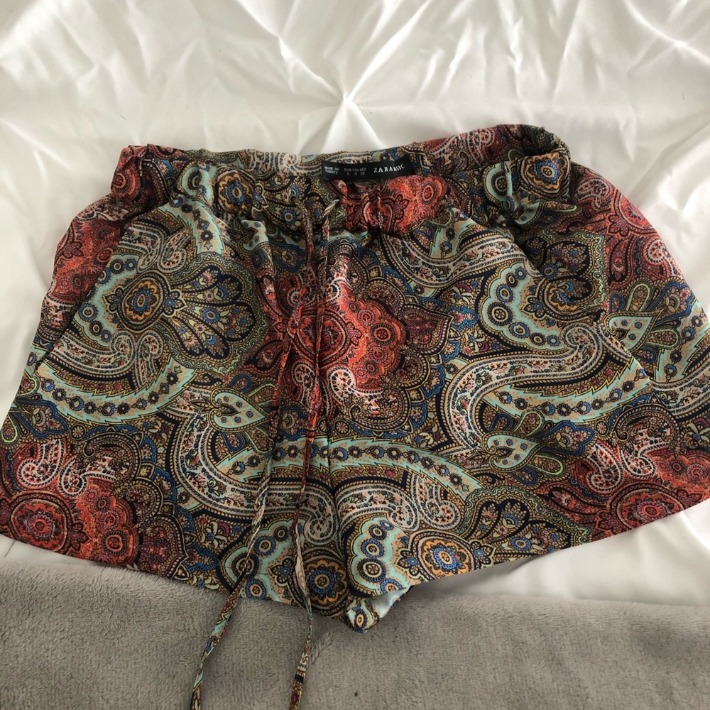 Paisley zara shorts never worn!